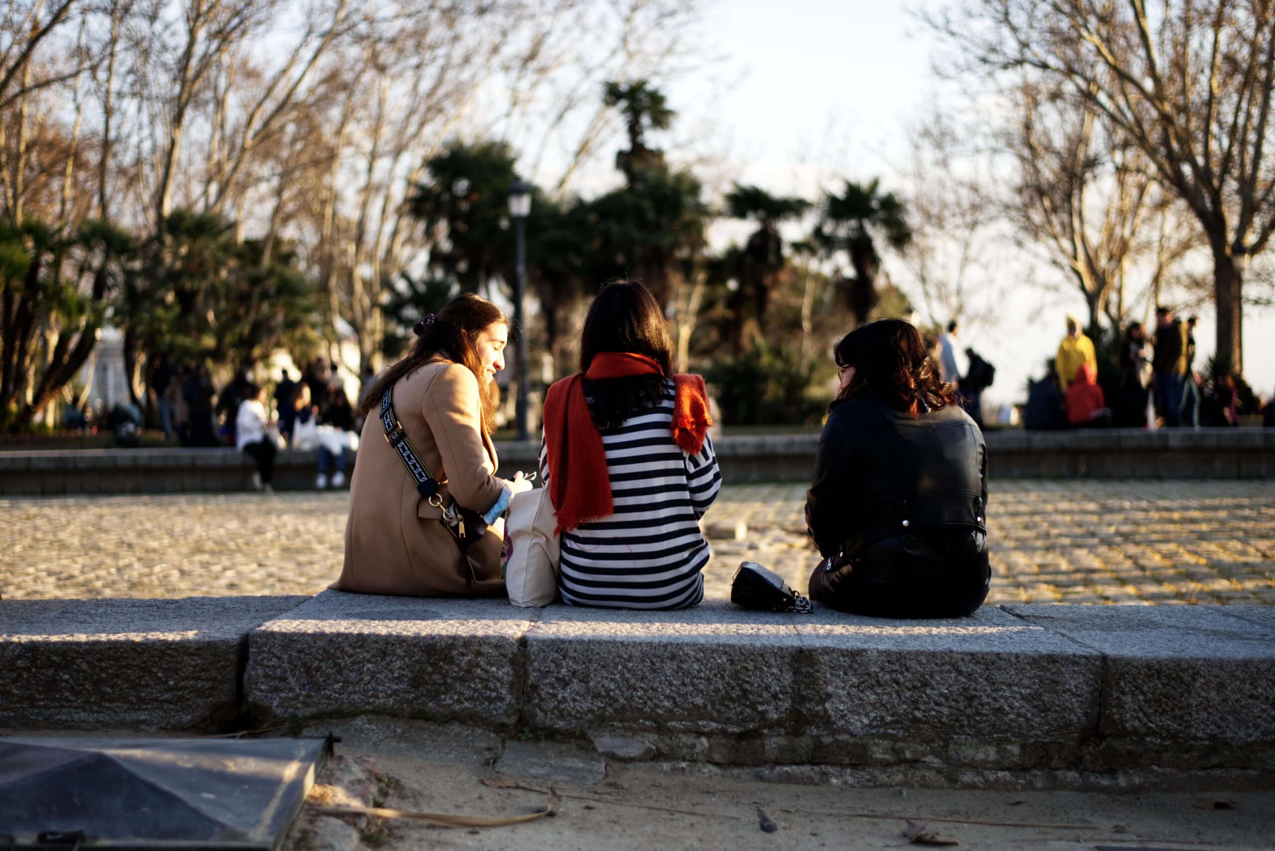 Friendships across countries